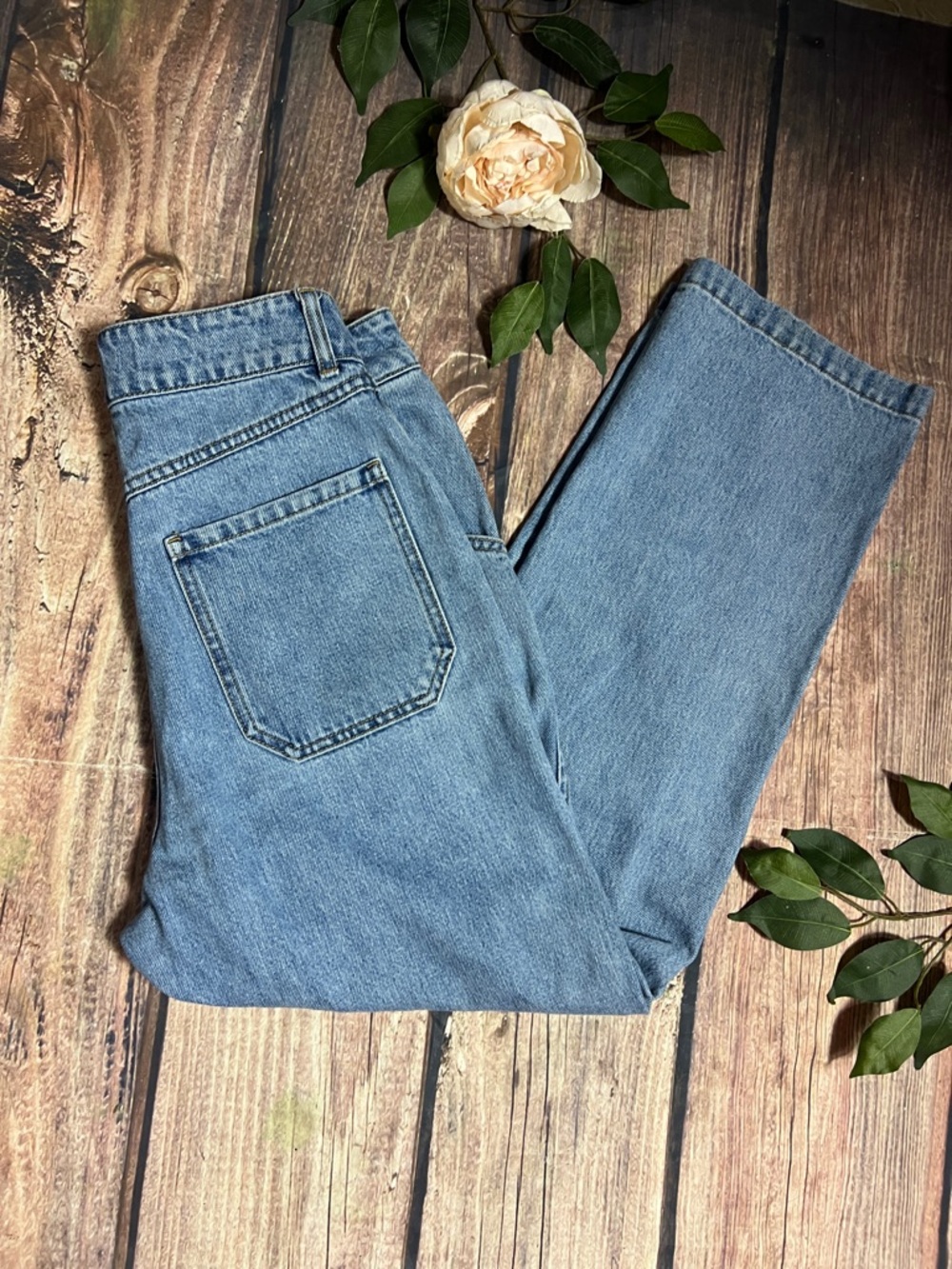 Back beat co. light blue women's straight leg jeans